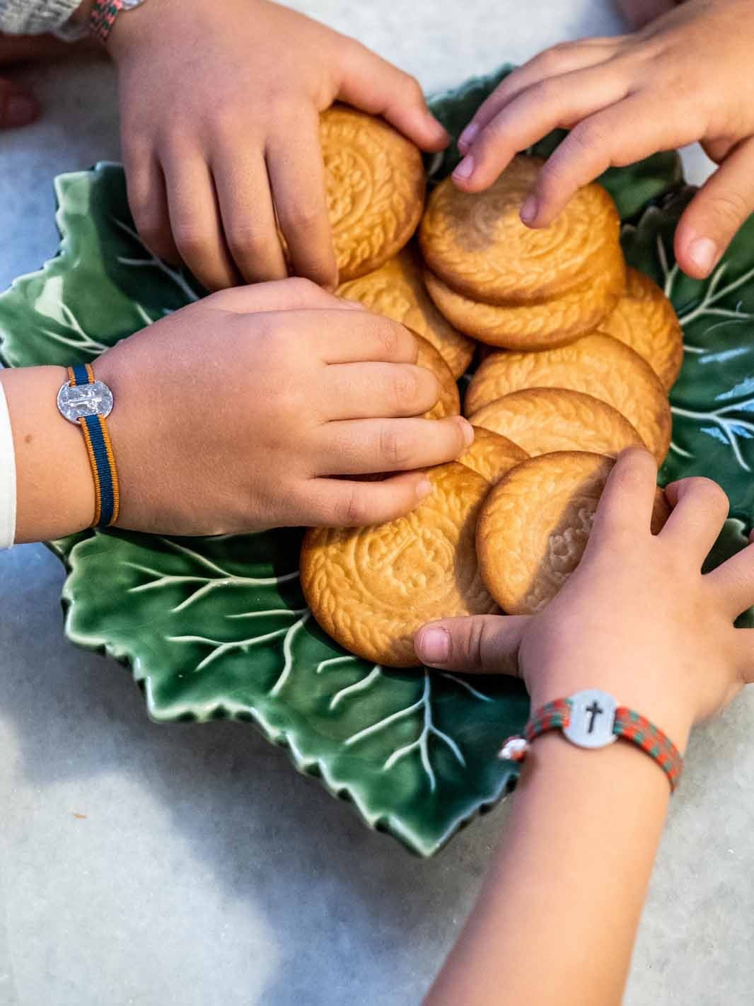 Medalla de plata con Cruz en Relieve