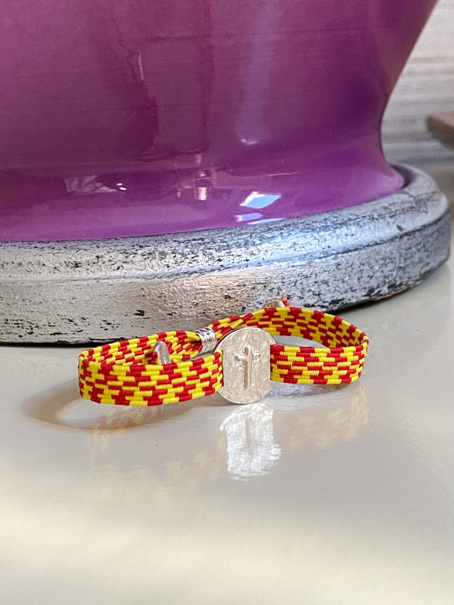 Medalla de plata con Cruz en Relieve