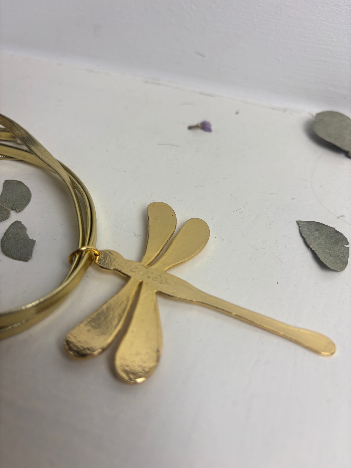 Libélula Xl de plata dorada