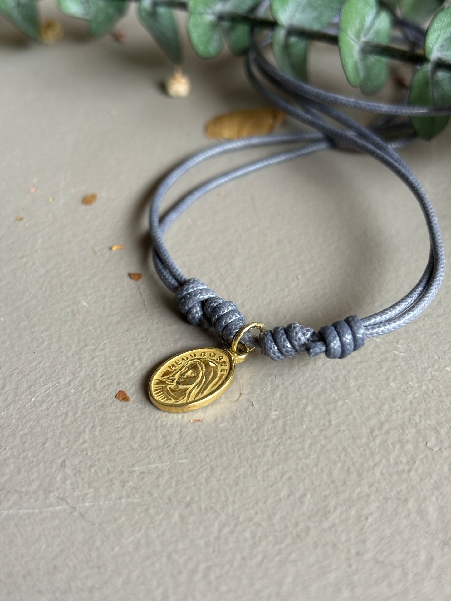 Virgen Medjugorje en Oro 18k