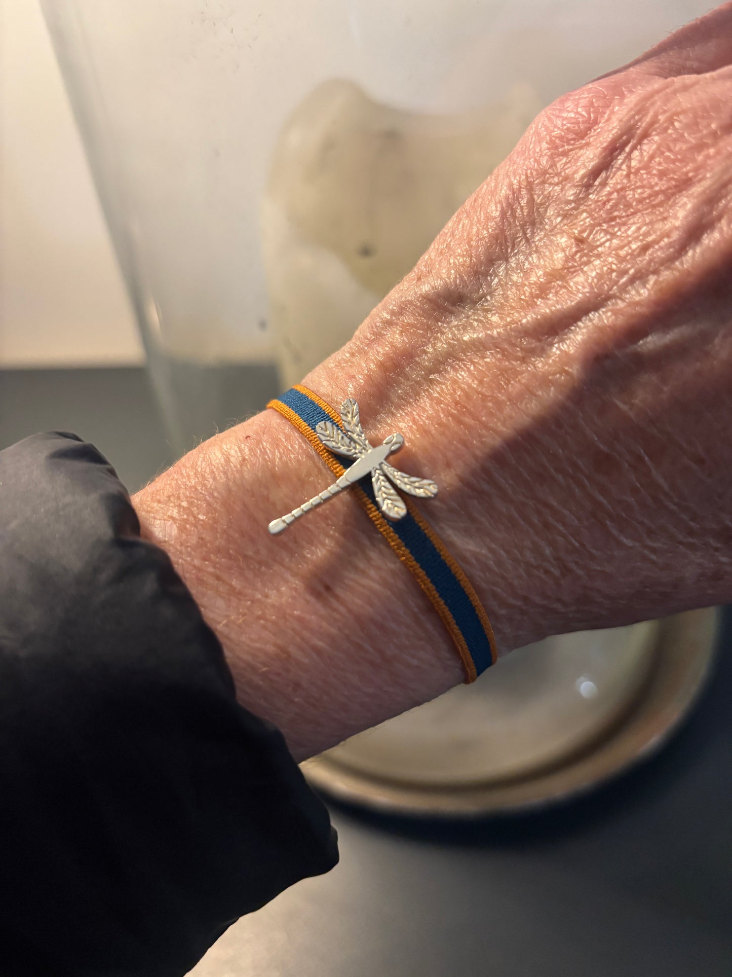 Libélula Xs de plata con tela elástica